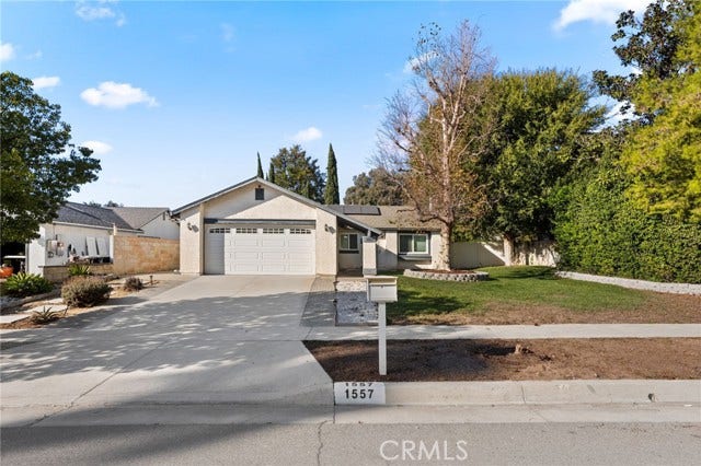 1557 Cambridge AVE, Redlands, CA 92374