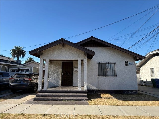 Property photo for 1045 E New York, Long Beach, CA