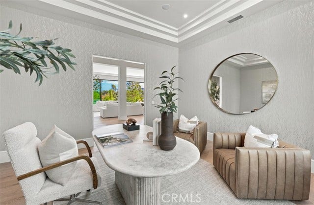 76 Hillcrest LN, Newport Beach, CA 92660