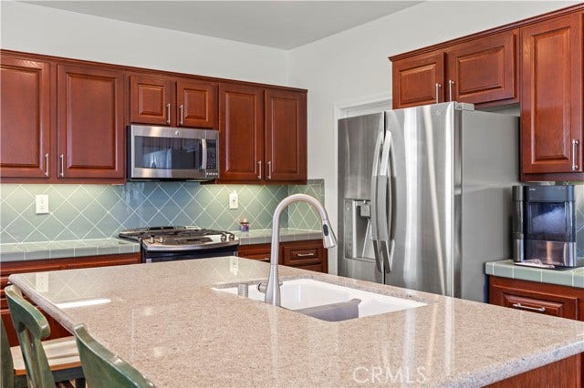 28473 Connick PL, Saugus, CA 91350