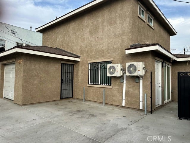 Property photo for 2161 A Myrtle ave, Long Beach, CA