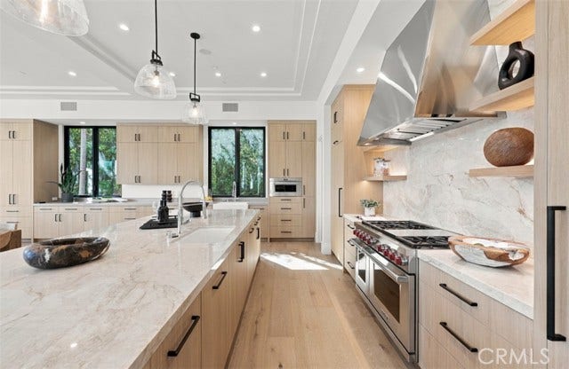 76 Hillcrest LN, Newport Beach, CA 92660