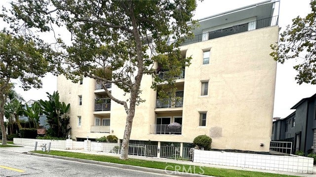 Property photo for 423 S Rexford Drive, #303, Beverly Hills, CA