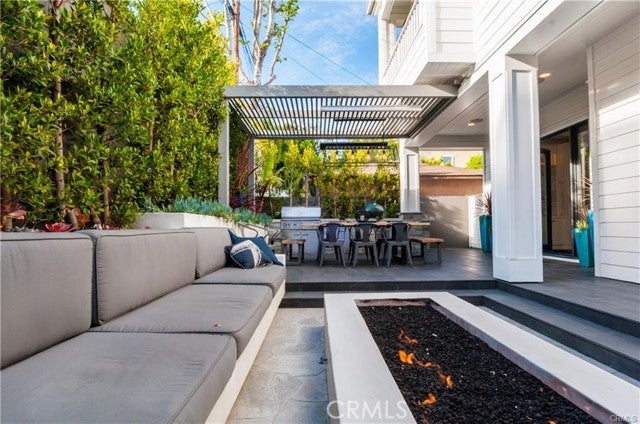 Property photo for 1733 Pine Avenue, Manhattan Beach, CA