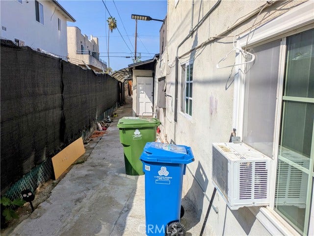 1001 N Mariposa, Los Angeles, CA 90029