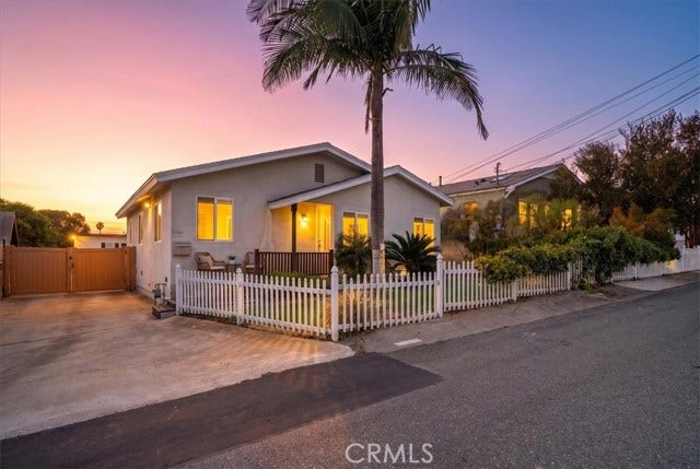 Property photo for 1108 Palm LN, Redondo Beach, CA