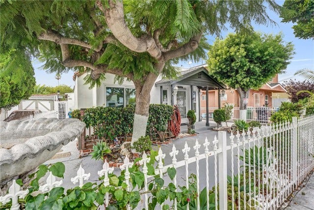 Property photo for 929 S Truro AVE, Inglewood, CA