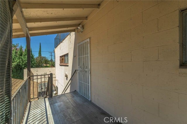 203 1/2 Benrud front porch
