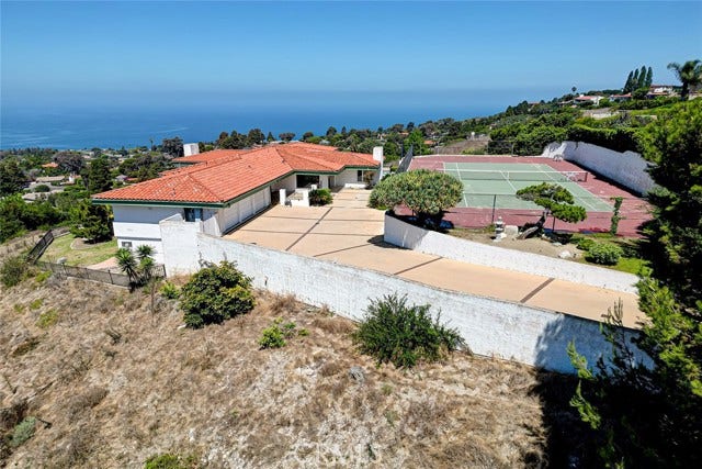 Property photo for 1501 Via Coronel, Palos Verdes Estates, CA