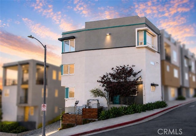 Property photo for 1025 White Knoll DR, Los Angeles, CA
