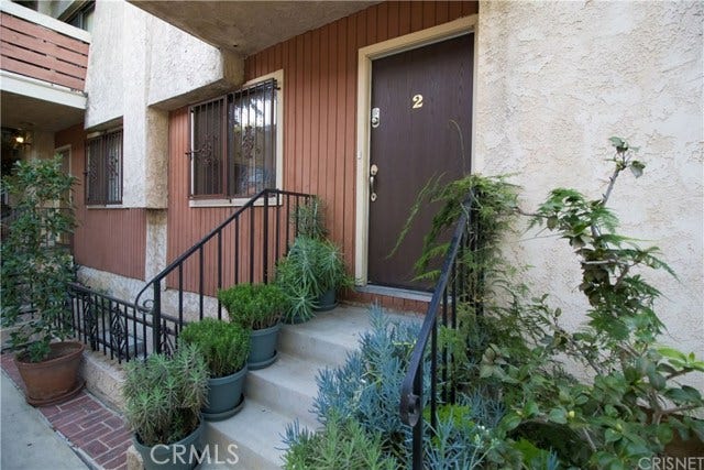 Property photo for 7040 Hawthorn Ave, #2, Los Angeles, CA