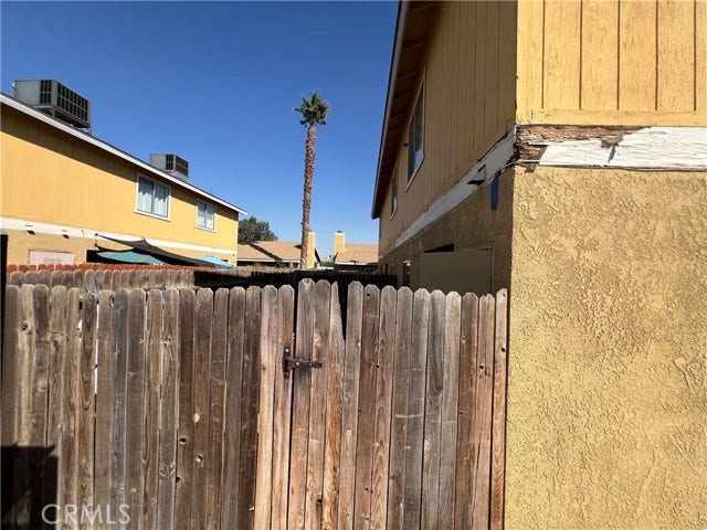 6109 S H ST, Bakersfield, CA 93304