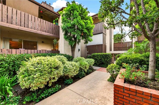 Property photo for 15020 Victory, #104, Los Angeles, CA