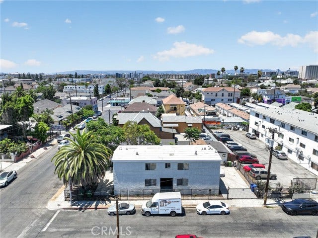Property photo for 427 E 25th ST, Los Angeles, CA