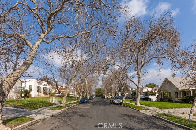 Property photo for 1091 Le Claire Place, Los Angeles, CA