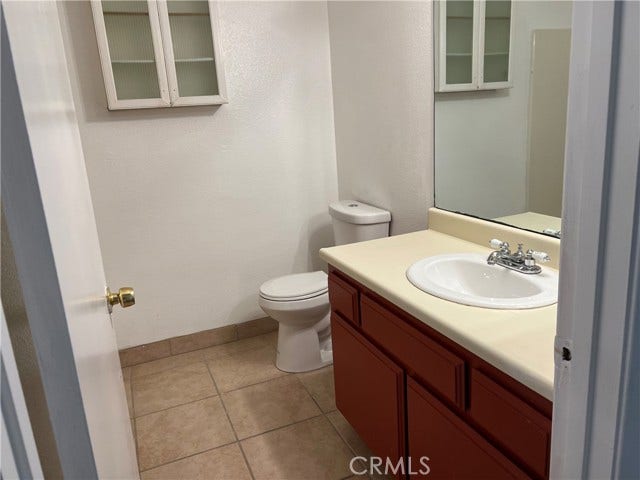 6109 S H ST, Bakersfield, CA 93304