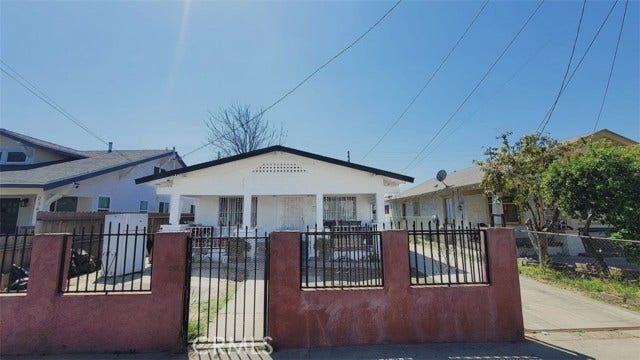 Property photo for 242 W 58th, Los Angeles, CA
