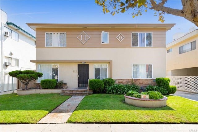 Property photo for 1042 S Sherbourne DR, #4, Los Angeles, CA