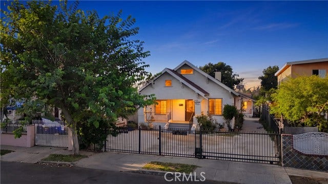 Property photo for 433 W 55th, Los Angeles, CA