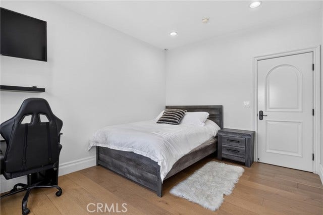 13964 Morrison ST, Sherman Oaks, CA 91423