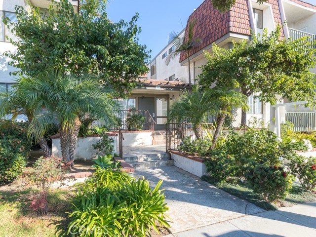 Property photo for 215 W Palm Avenue, #101, El Segundo, CA