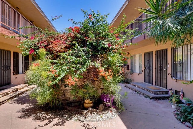 Property photo for 640 Elm Ave, #5, Long Beach, CA