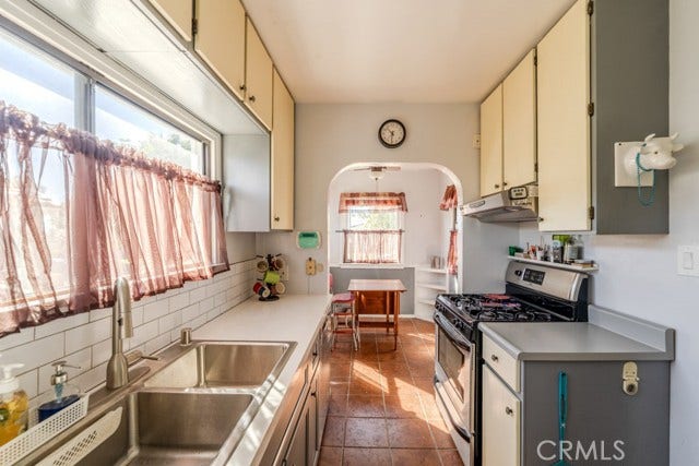 1539 W 94th PL, Los Angeles, CA 90047 1539 W 94th PL, Los Angeles, CA 90047