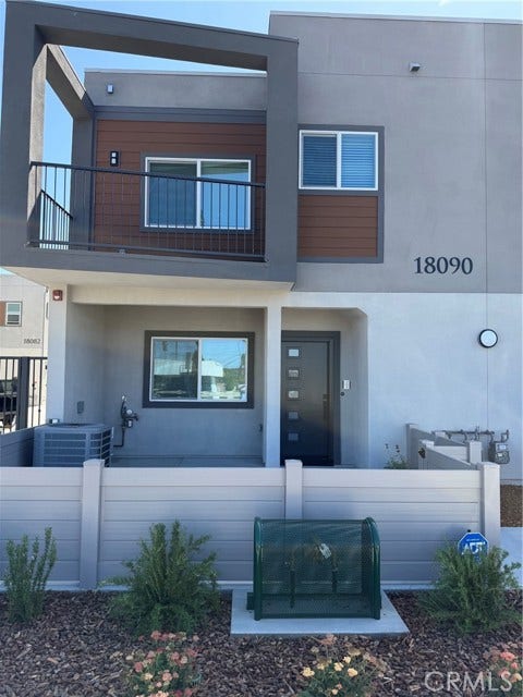 Property photo for 18090 PRAIRIE AVE, #101, Torrance, CA