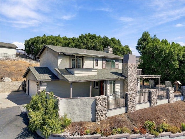 19015 Envoy, Corona, CA 92881