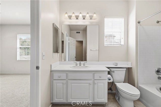 28157 Ashbrook, Valencia, CA 91354