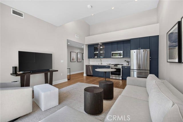125 Hurlbut ST, #202, Pasadena, CA 91105