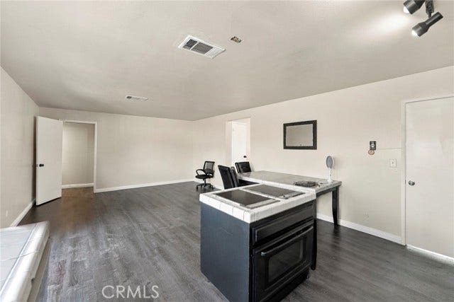 1119 E Gladwick ST, Carson, CA 90746 1119 E Gladwick ST, Carson, CA 90746