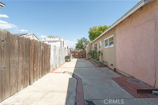 10561 Marklein, Mission Hills, CA 91345