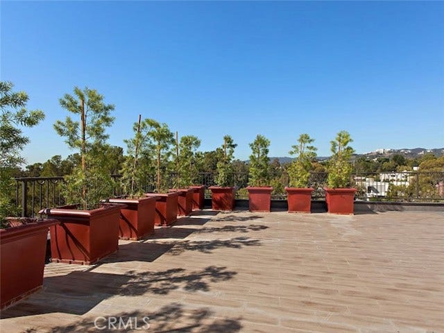 Property photo for 610 Levering AVE, #403, Los Angeles, CA