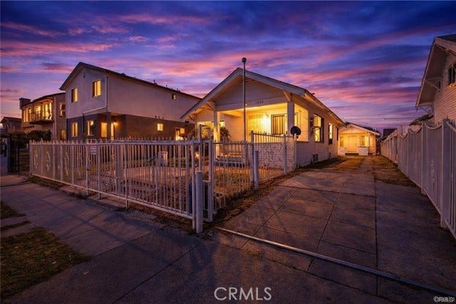 Property photo for 3959 Halldale AVE, Los Angeles, CA