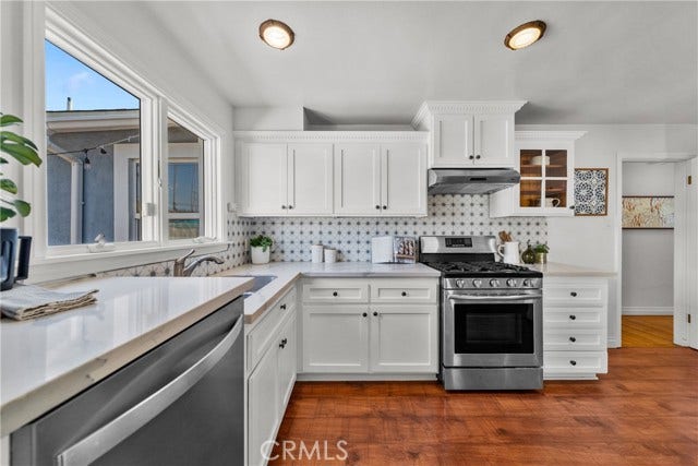 Property photo for 611 W 27th, Long Beach, CA