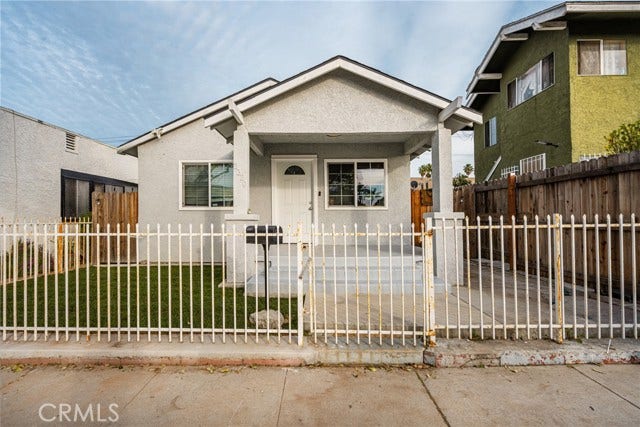 Property photo for 2320 Locust, Long Beach, CA