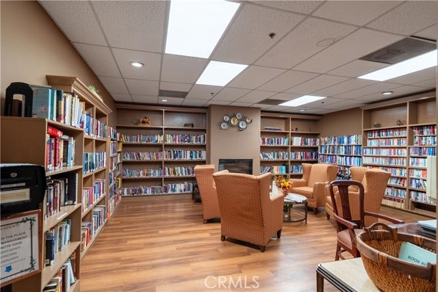 1060 Clubhouse, Hemet, CA 92545 1060 Clubhouse, Hemet, CA 92545