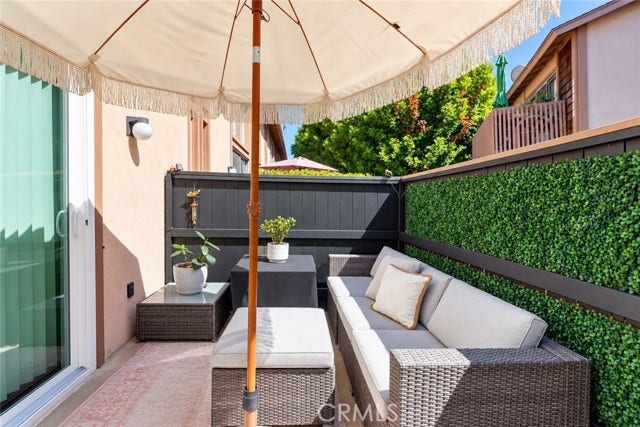 1048 Cabrillo Park DR, #A, Santa Ana, CA 92701