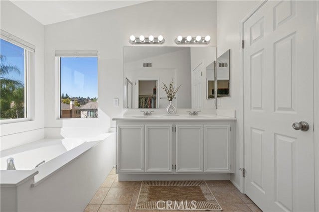 28473 Connick PL, Saugus, CA 91350
