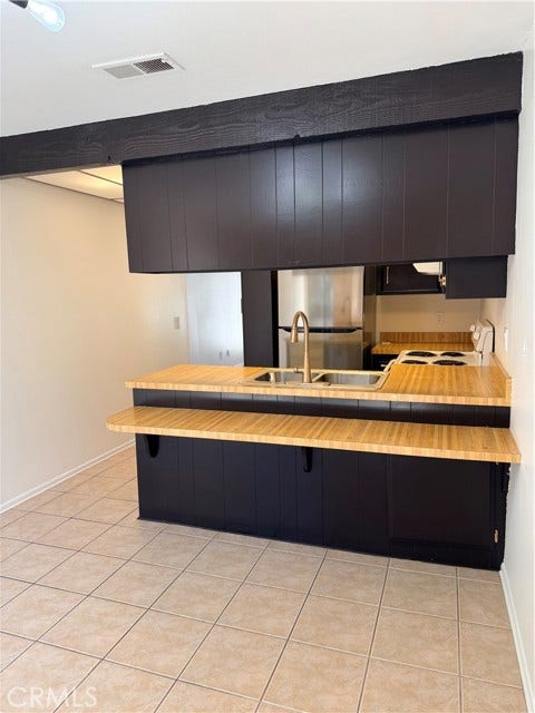 885 N Kathleen, #A, Orange, CA 92867 885 N Kathleen, #A, Orange, CA 92867