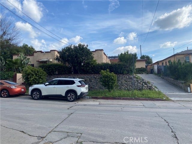 Property photo for 3000 Cazador, Los Angeles, CA