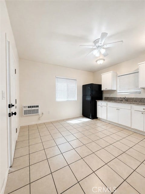 Property photo for 319 Hermosa AVE, #2, Long Beach, CA