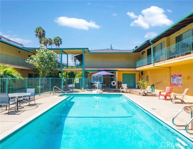 1817 E 2nd ST, Duarte, CA 91010