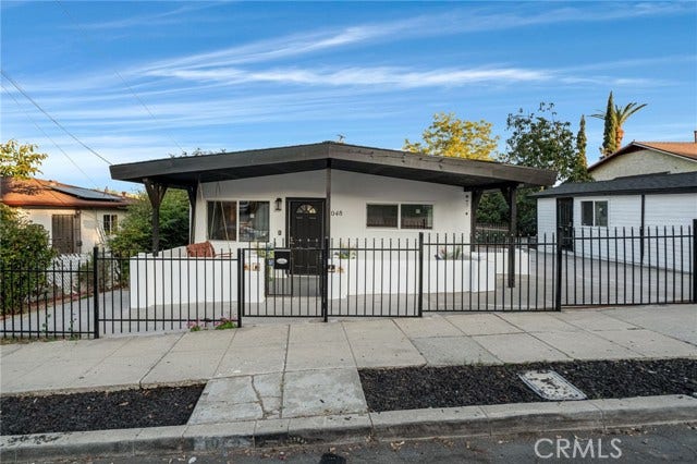 Property photo for 1048 Dexter ST, Los Angeles, CA