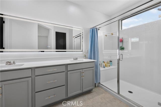 Primary en-suite