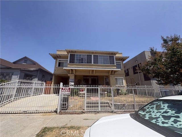 Property photo for 950 S New Hampshire Ave, Los Angeles, CA