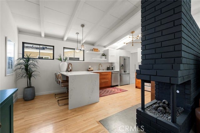 2000 Iroquois, Long Beach, CA 90815