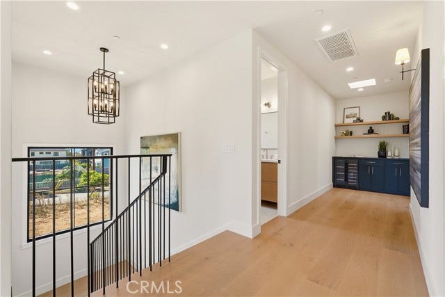 707 Wildomar ST, Pacific Palisades, CA 90272