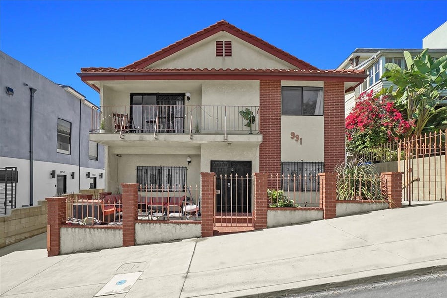 Property photo for 991 Everett, Los Angeles, CA